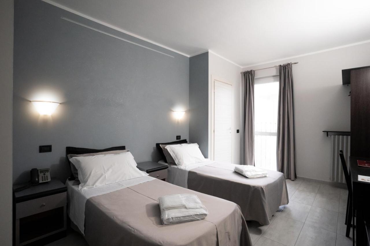 J Hotel Orbassano Exterior photo